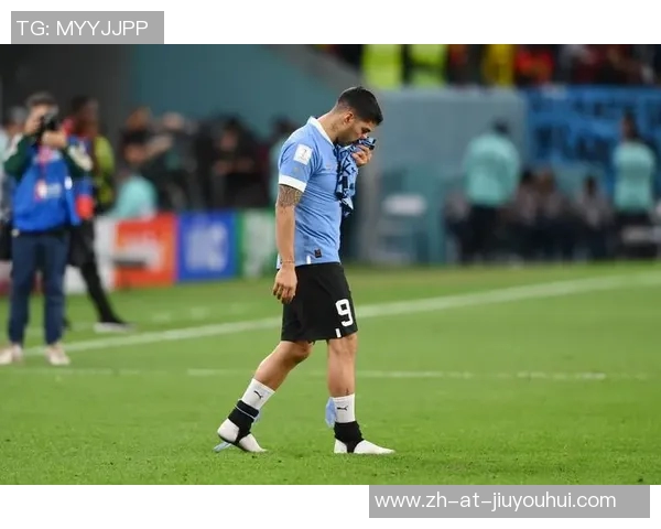 《歌声献给球场英雄们：致敬那些为足球挥洒汗水与激情的传奇人物》