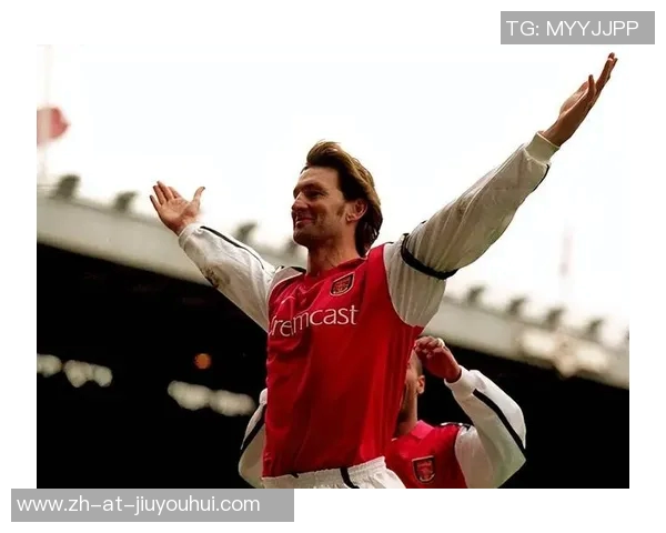 顶级后卫球星的防守艺术与足球场上的关键作用解析